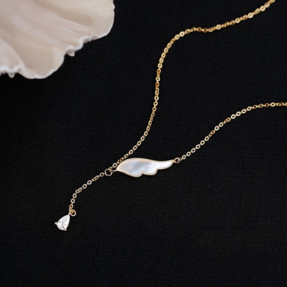 925 Angel Wing Crystal Tassel Necklace - Picture 5 of 13